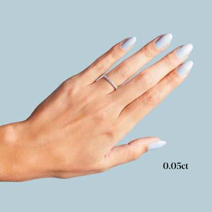 Defined Round Diamond Band