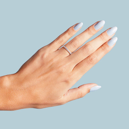 Defined Round Diamond Band