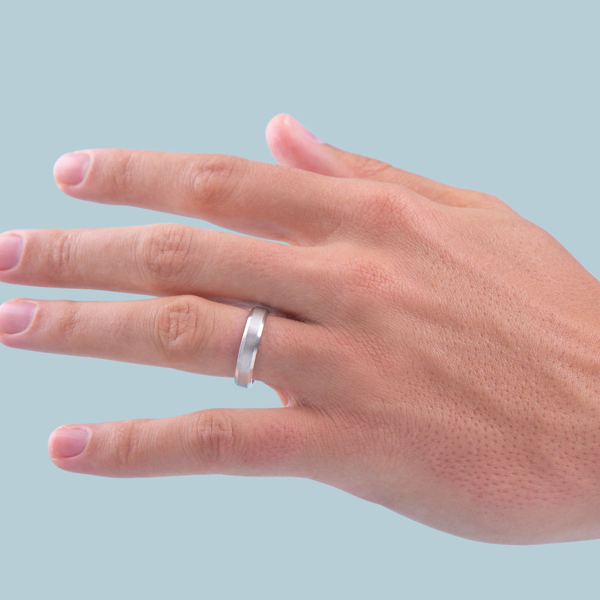 Bevel Band